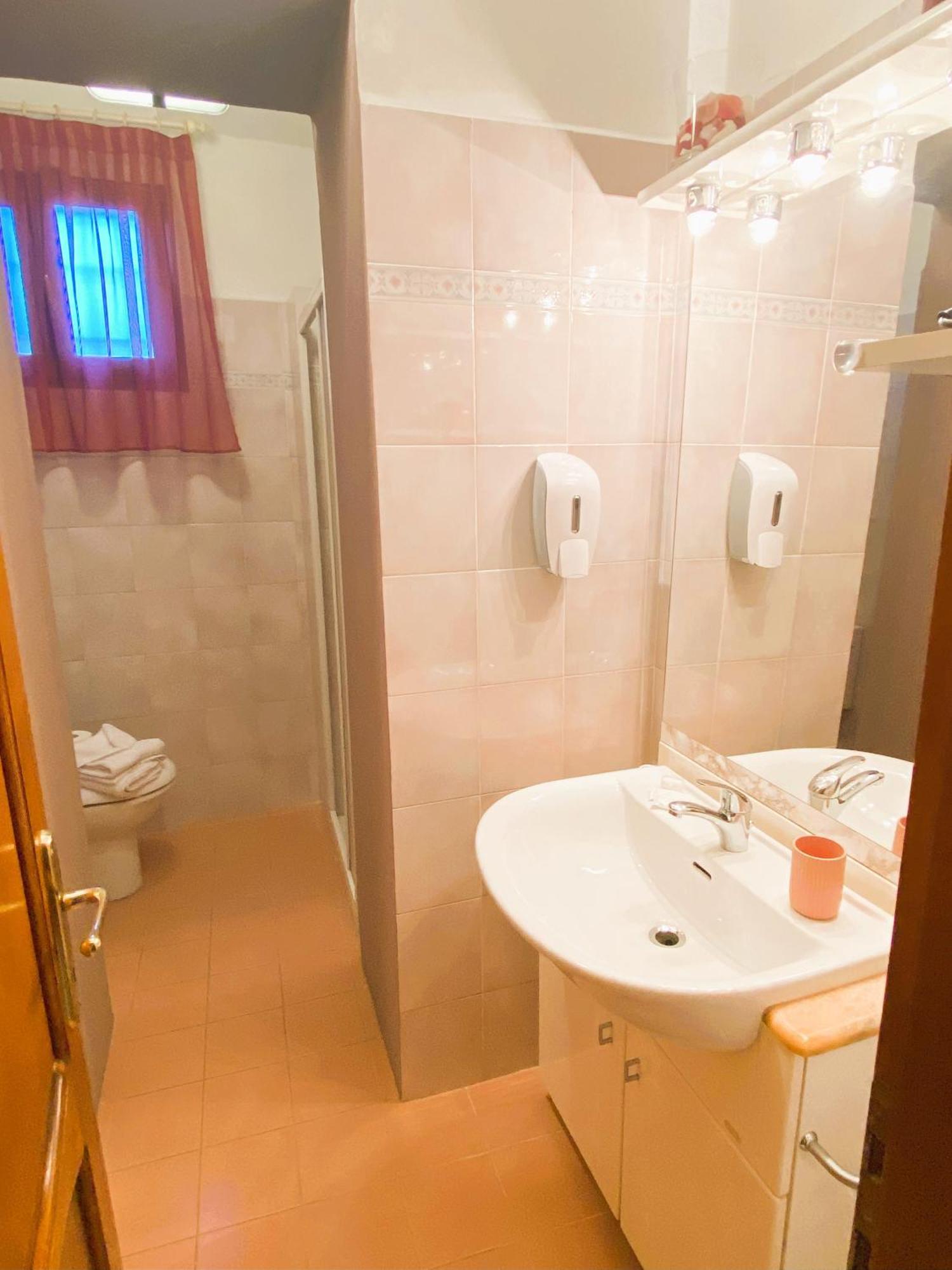 Chiara House Apartment Barga Exterior photo